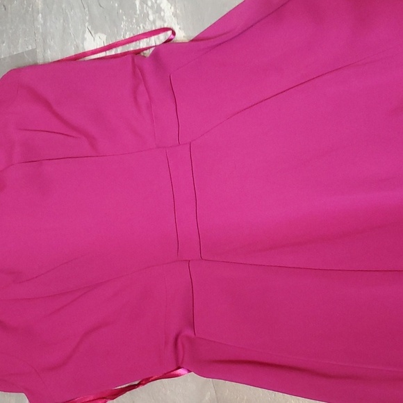 Diane von Furstenberg pink fushia mini dress. Size 4. Classic. Sophisticated. - Picture 5 of 10